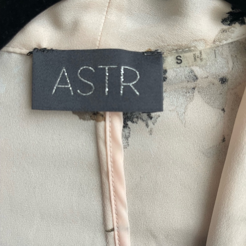 ASTR Jacket - Picture 3 of 5